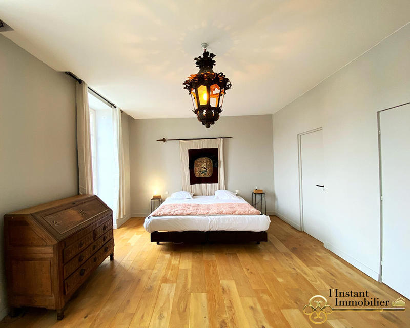 Appartement - 145 m² - 7 pièces