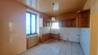 Maison - 172 m² - 10 pièces