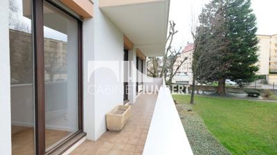 Appartement - 92 m² - 4 pièces