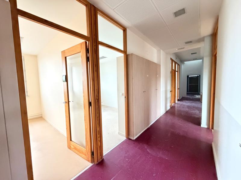 Local d'activités - 154 m²