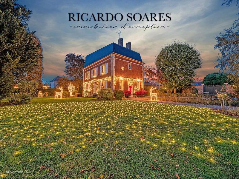 Demeure - 278 m² - 11 pièces