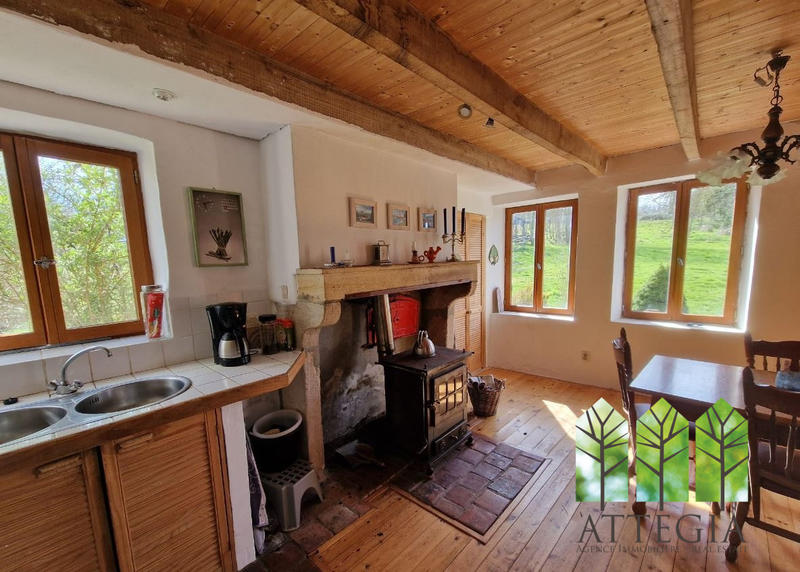 Maison traditionnelle - 151 m² - 7 pièces