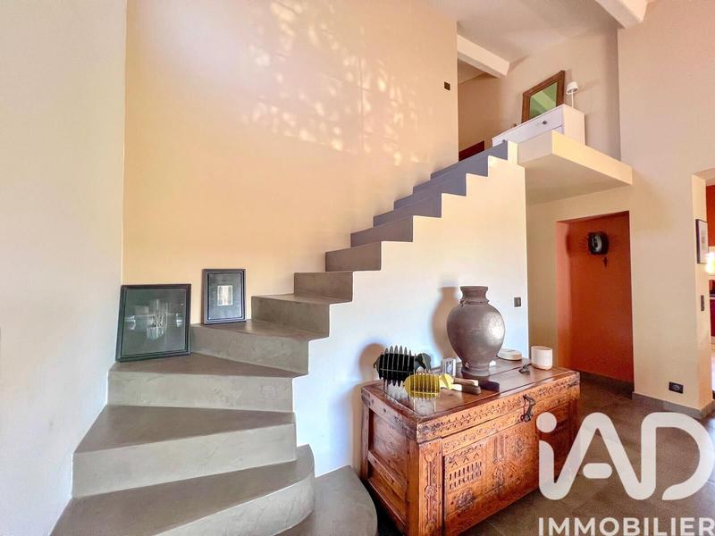 Maison - 180 m² - 7 pièces