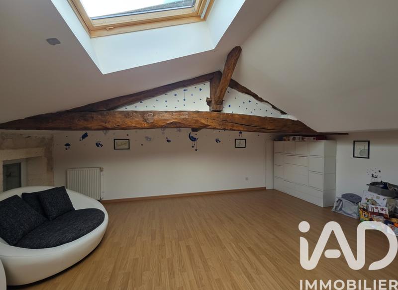 Maison - 260 m² - 8 pièces