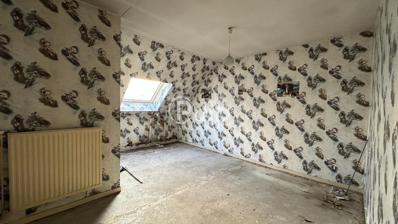 Maison - 90 m² - 5 pièces