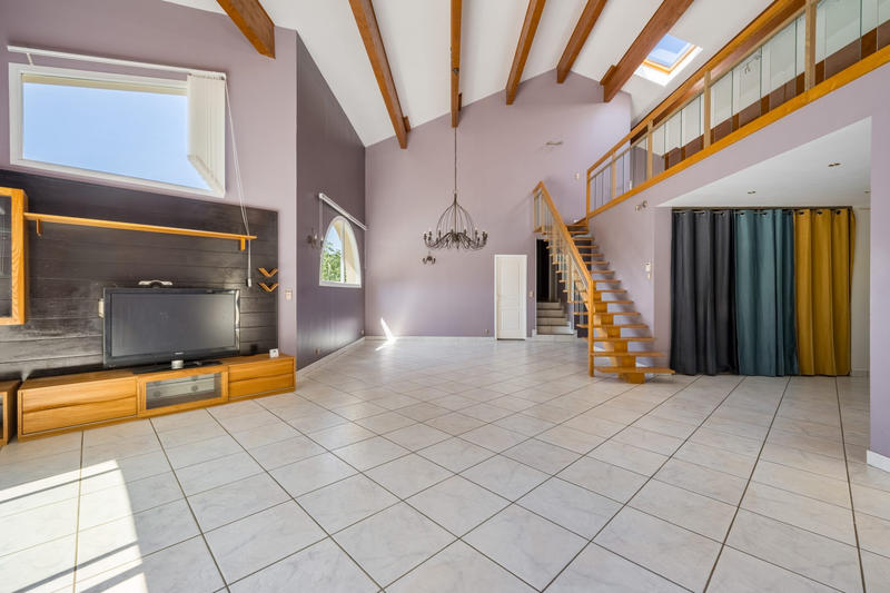 Villa - 237 m² - 7 pièces