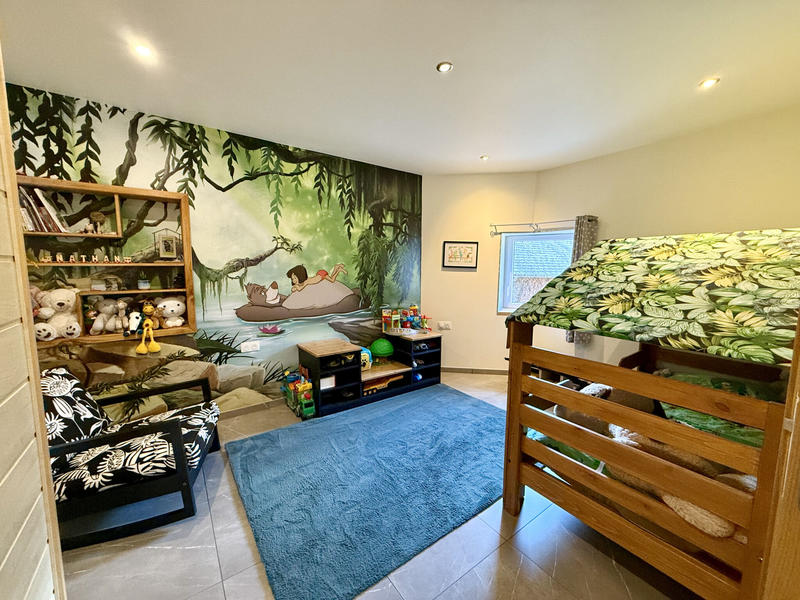 Maison - 185 m² - 5 pièces