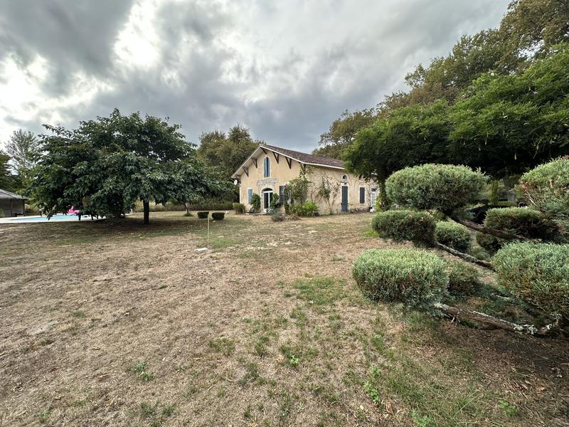 Bastide - 280 m² - 7 pièces