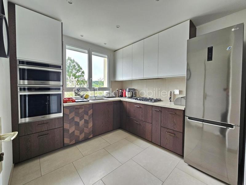 Pavillon - 110 m² - 6 pièces