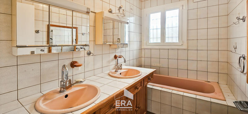 Maison - 150 m² - 7 pièces