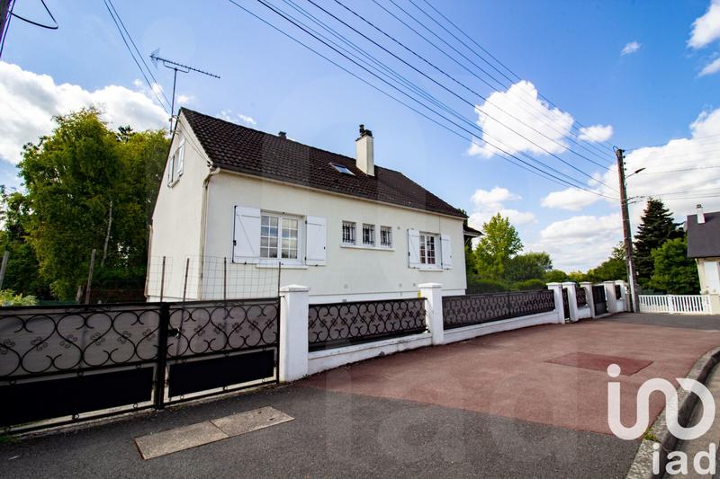 Maison - 135 m² - 9 pièces