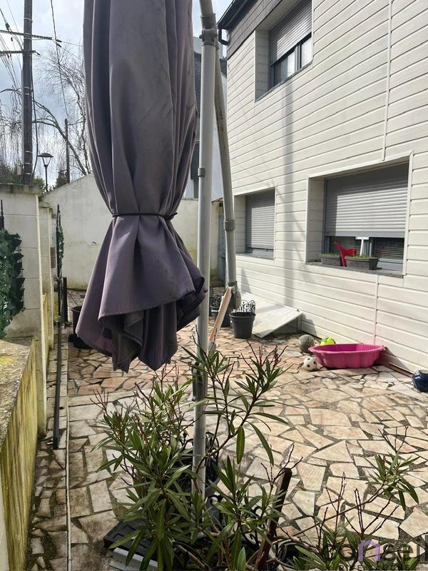 Maison - 180 m² - 6 pièces