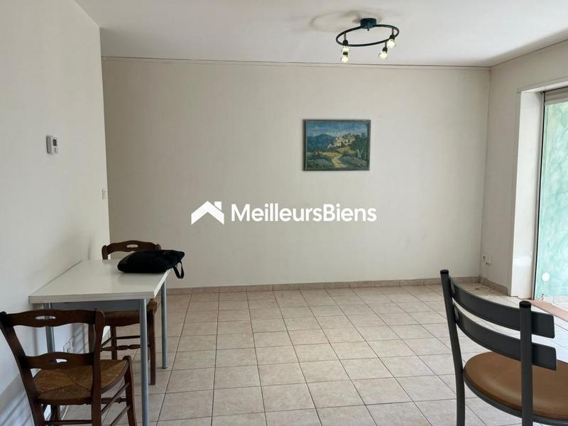 Appartement ancien - 56 m² - 2 pièces