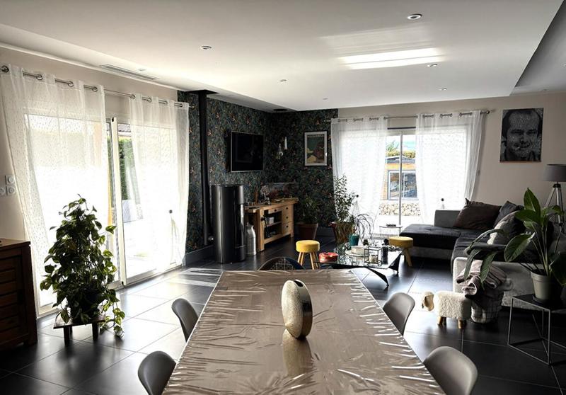 Maison - 160 m² - 6 pièces