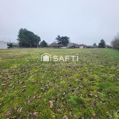 Terrain - 3 500 m²
