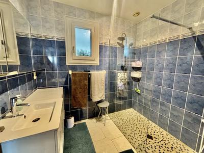 Maison traditionnelle - 188 m² - 6 pièces