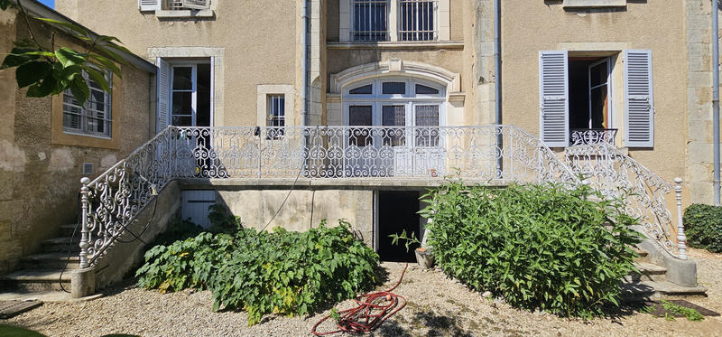 Propriété - 348 m² - 13 pièces