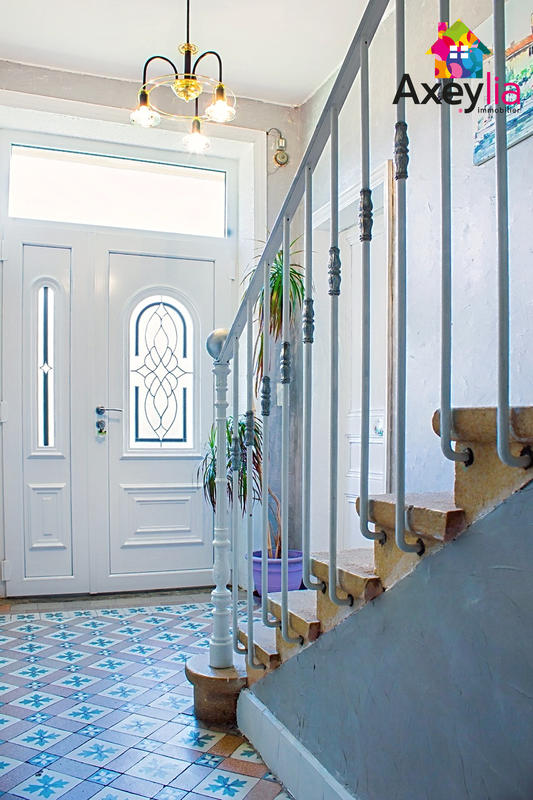 Propriété - 409 m² - 10 pièces