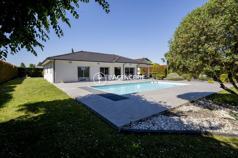 Maison - 180 m² - 5 pièces