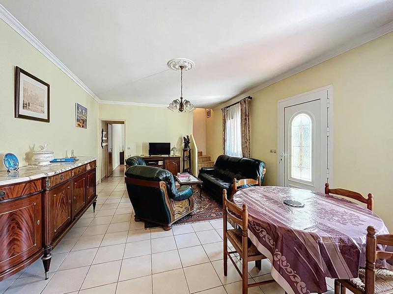 Maison - 121 m² - 5 pièces