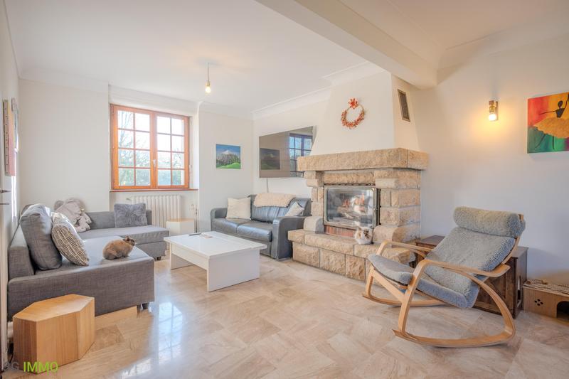 Maison traditionnelle - 150 m² - 6 pièces