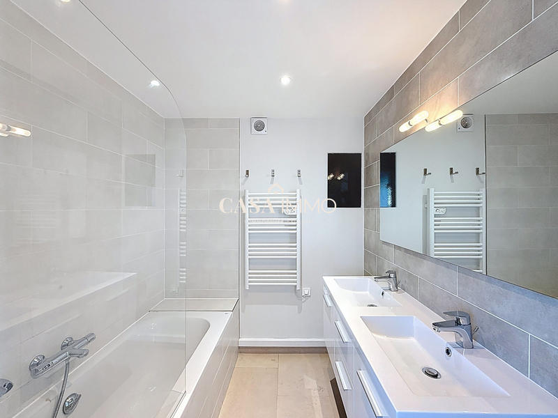 Appartement - 96 m² - 4 pièces