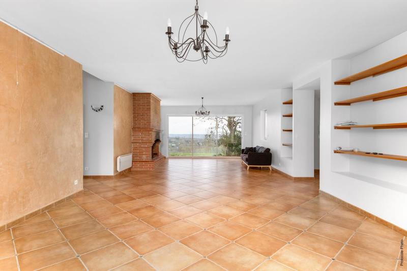 Maison - 245 m² - 6 pièces