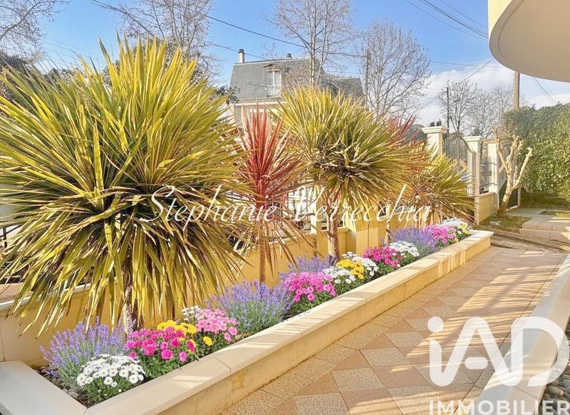 Maison - 157 m² - 8 pièces