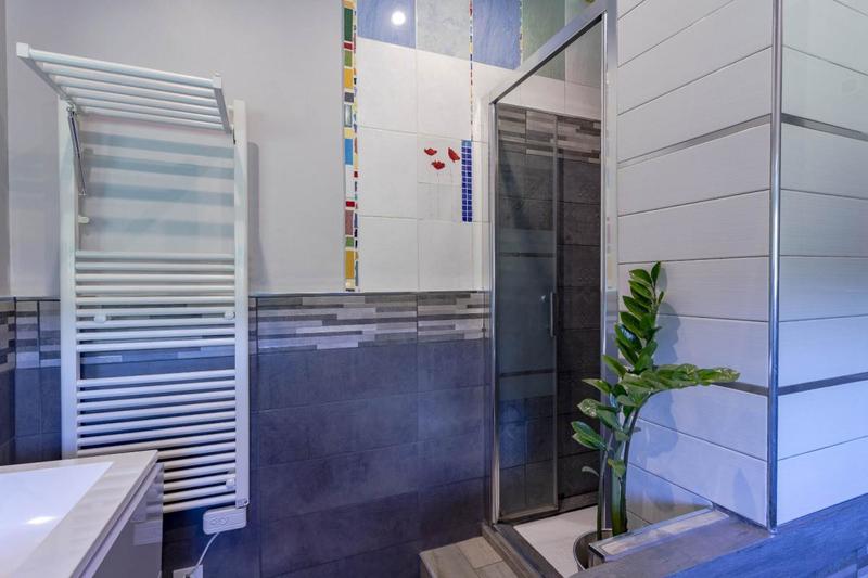 Maison en pierre - 300 m² - 11 pièces