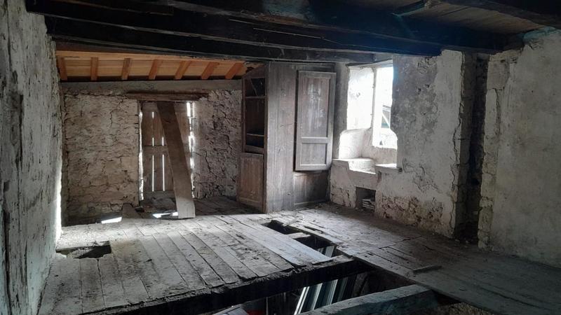 Maison de village - 140 m² - 2 pièces