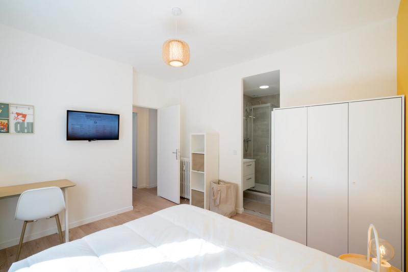 Appartement - 81 m² - 5 pièces