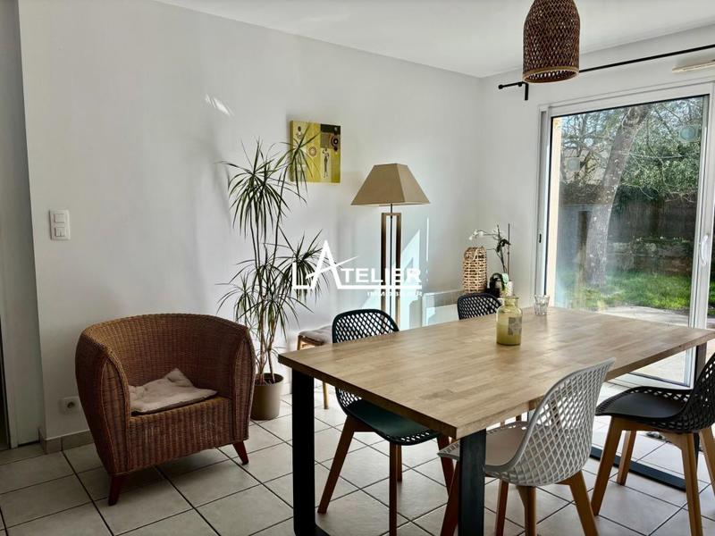 Maison - 97 m² - 5 pièces