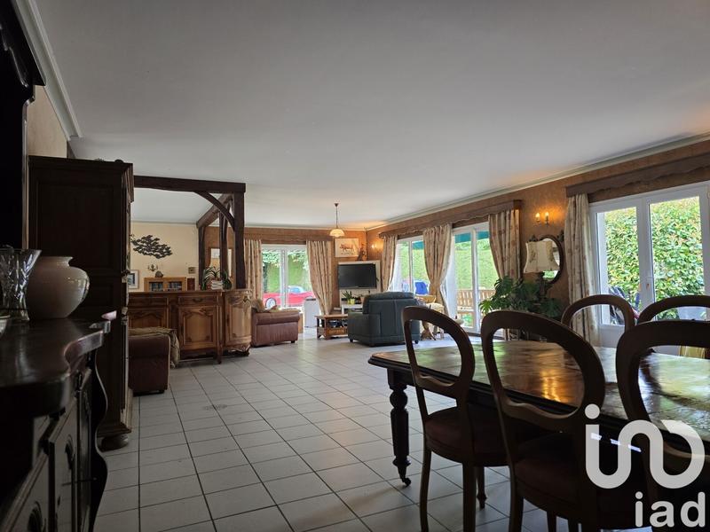 Maison - 330 m² - 9 pièces