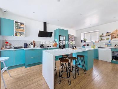 Maison - 136 m² - 6 pièces