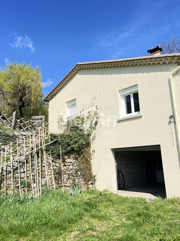 Maison traditionnelle - 134 m² - 5 pièces