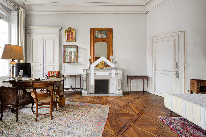 Appartement - 181 m² - 5 pièces