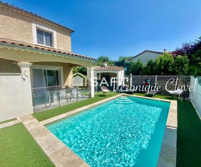 Maison - 100 m² - 4 pièces