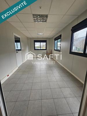 Local commercial - 1 440 m² - 4 pièces