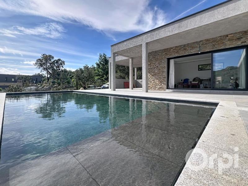 Villa - 147 m² - 5 pièces