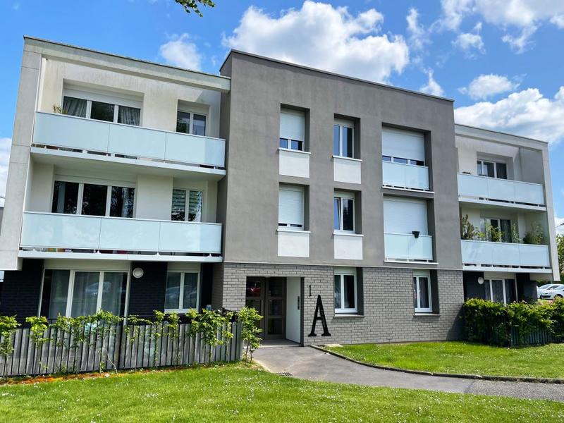 Appartement - 90 m² - 4 pièces