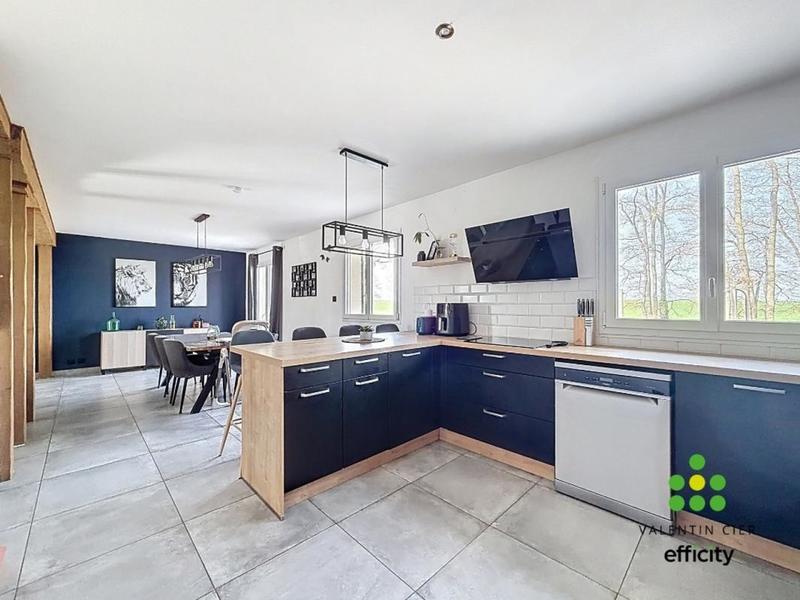 Maison - 110 m² - 5 pièces