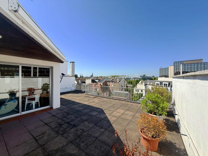 Appartement - 187 m² - 7 pièces