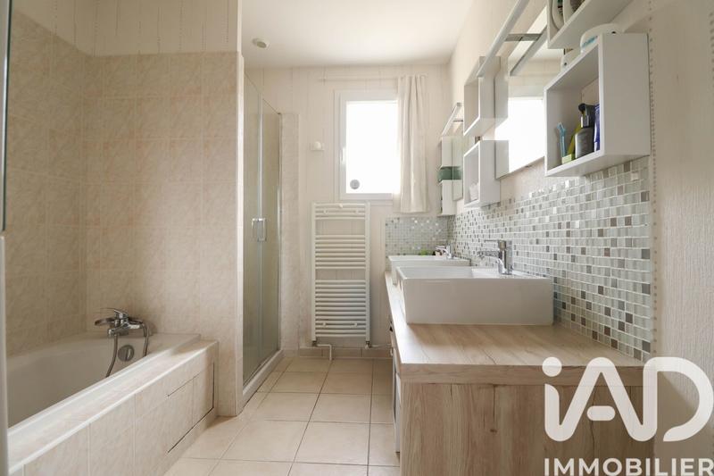 Maison - 104 m² - 4 pièces
