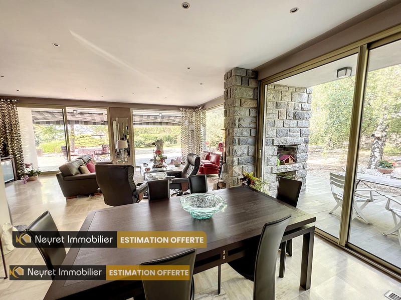 Villa - 225 m² - 8 pièces