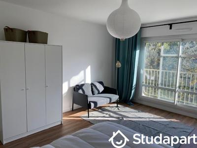 Chambre - 12 m² - 1 pièce