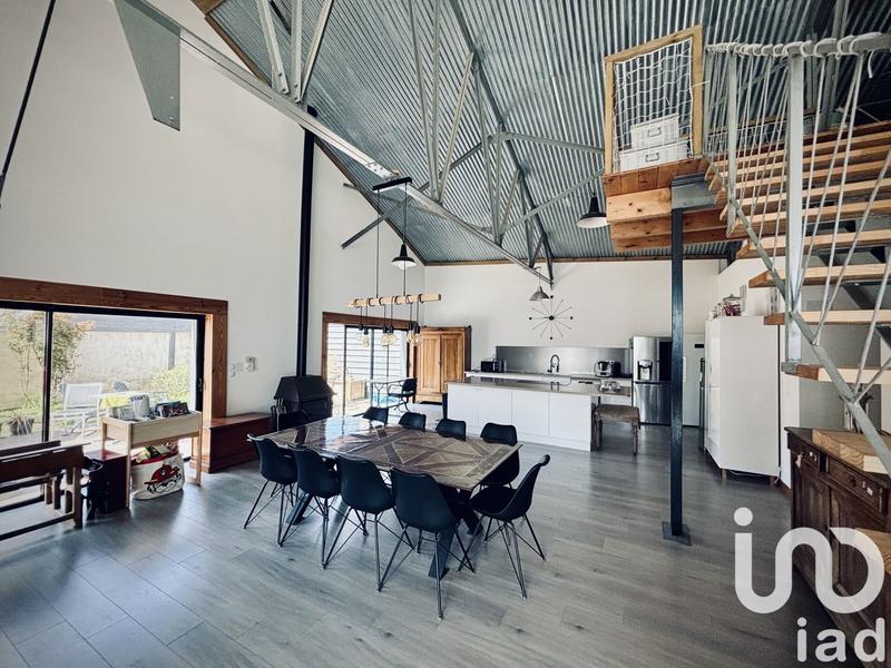 Maison - 200 m² - 5 pièces