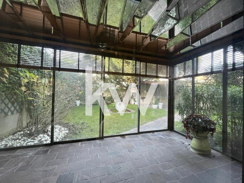 Maison d'architecte - 258 m² - 6 pièces