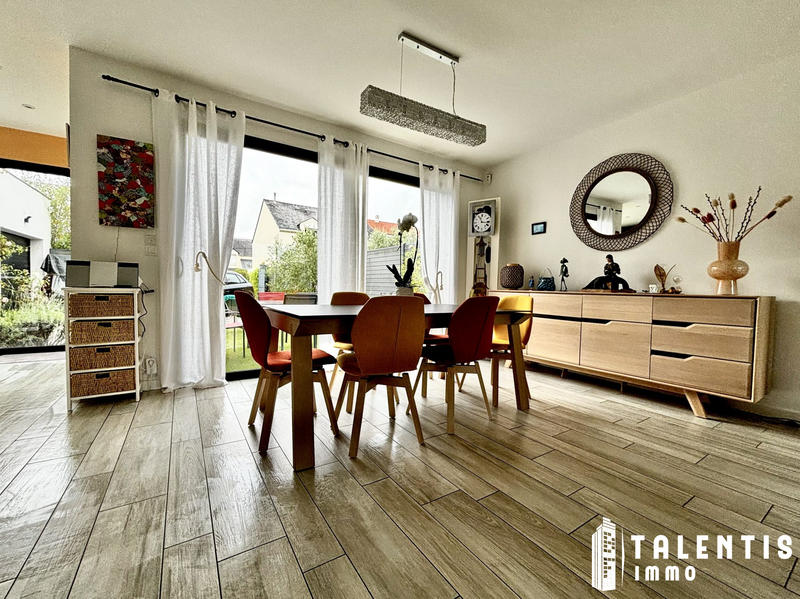 Maison contemporaine - 192 m² - 7 pièces