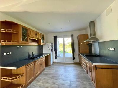 Maison - 262 m² - 9 pièces