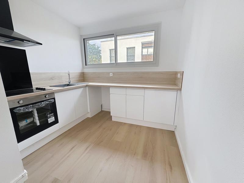Appartement - 85 m² - 5 pièces
